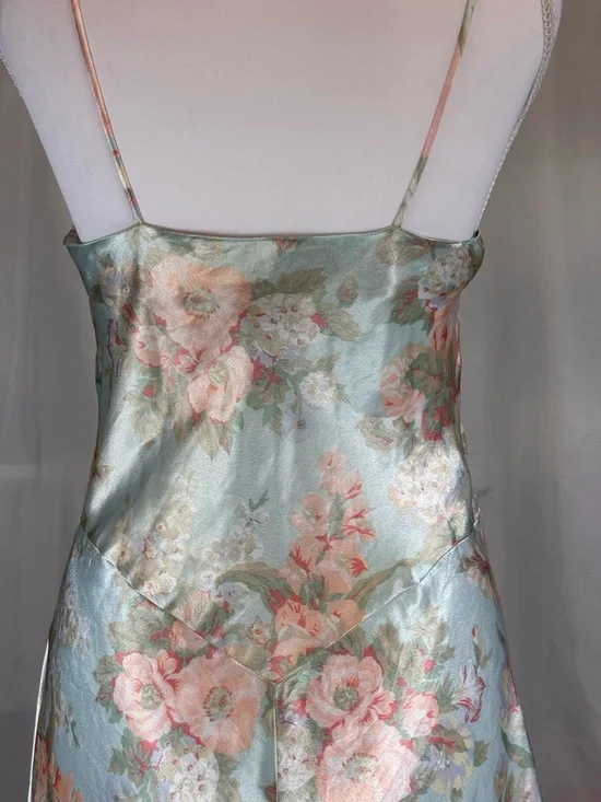 Vintage Victoria’s Secret Long Satin Slip Dress Floral Lace Trim Gold Label S - Picture 4 of 9